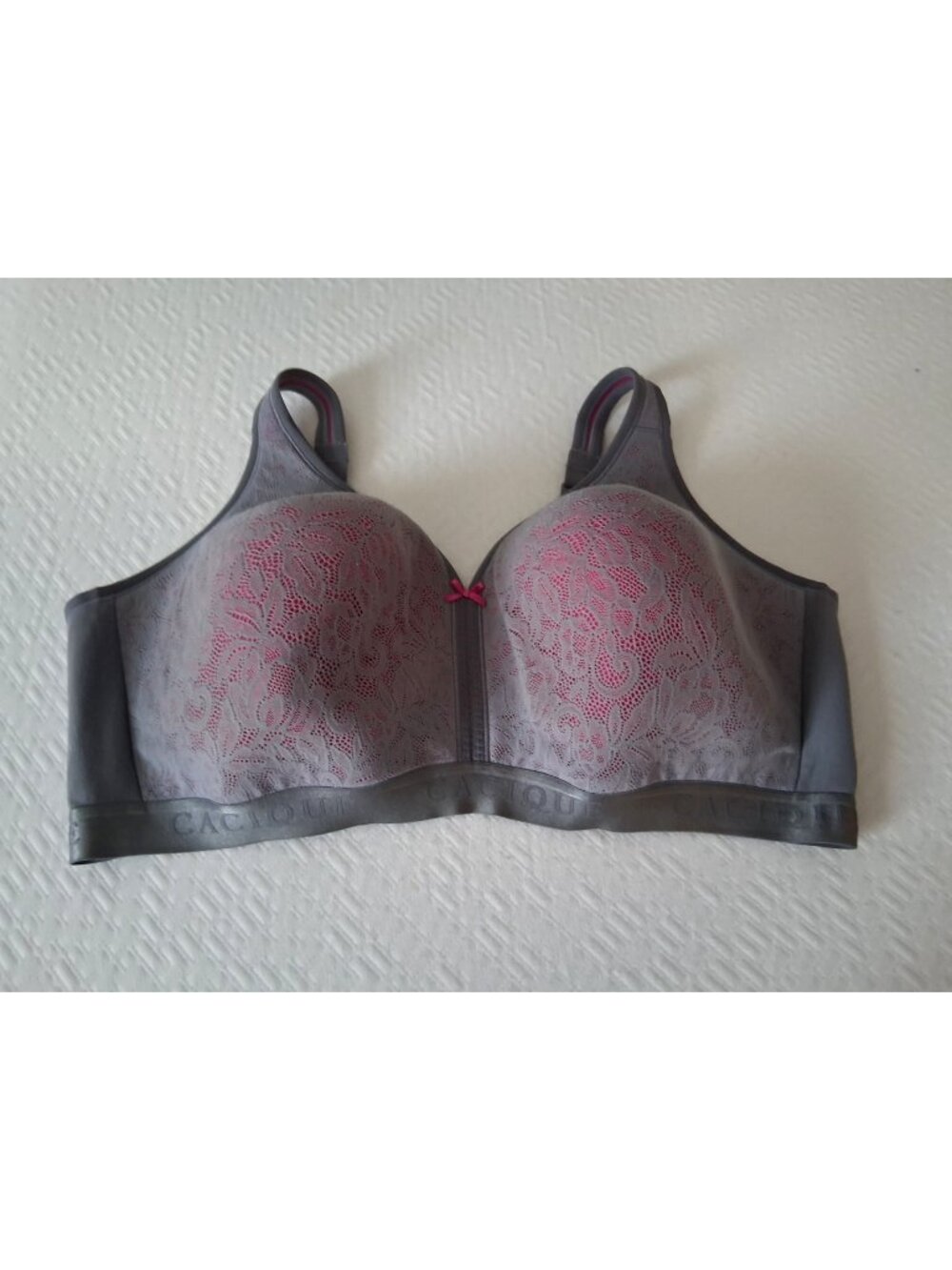 Cacique lightly lined no wire gray pink lace bra 44F (DDD)